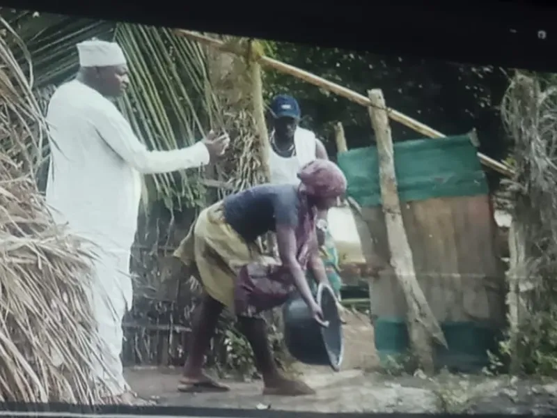 L’association La Voix des Consommateurs du Bénin agit pour la protection des ménages de Djougou contre les nuisances des eaux usées et des boues de vidange domestiques.