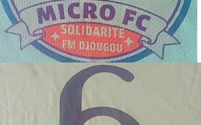 Micro FC reçoit un nouveau jeu de maillots grâce à Ali Yaro Sourakatou